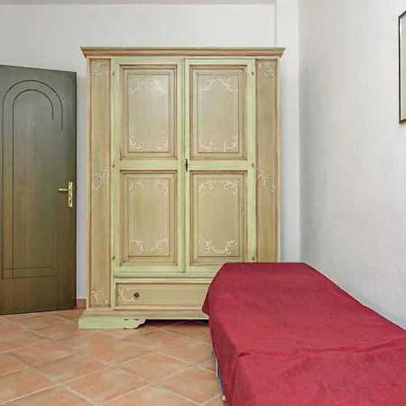 Apartment Trilocale A 150mt Da La Cinta