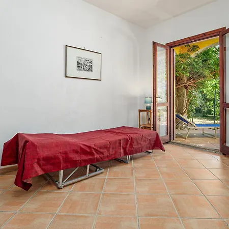 Apartment Trilocale A 150mt Da La Cinta *